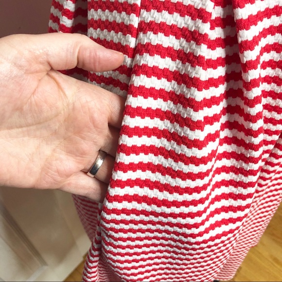 Lularoe Ameila, red & white zigzag pattern - Picture 4 of 7